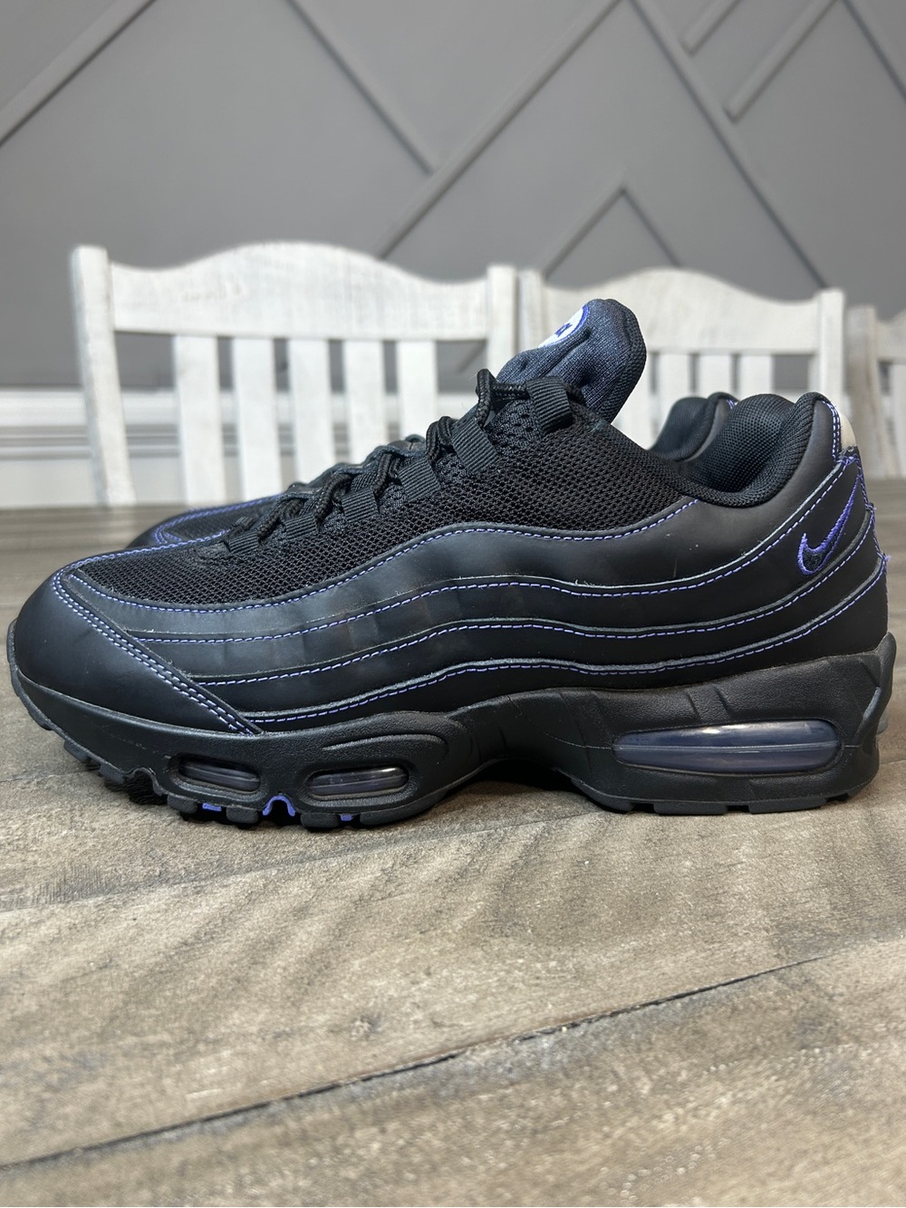 Nike Air Max 95 Black Field Purple Accent Stitching Sneakers Mens Size 9.5